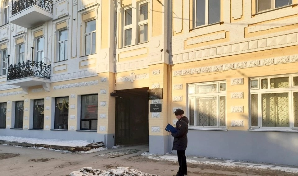    Теперь историческое здание встречает горожан и гостей города обновленным фасадом. Фото: СОСП по Самарской области