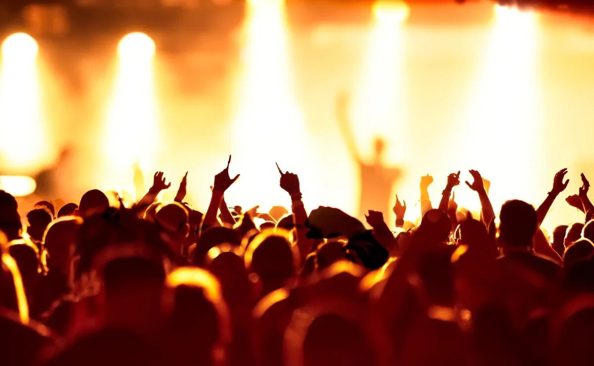    Фан-зона без границ: спрос на зарубежные концерты и автогонки взлетел вдвое