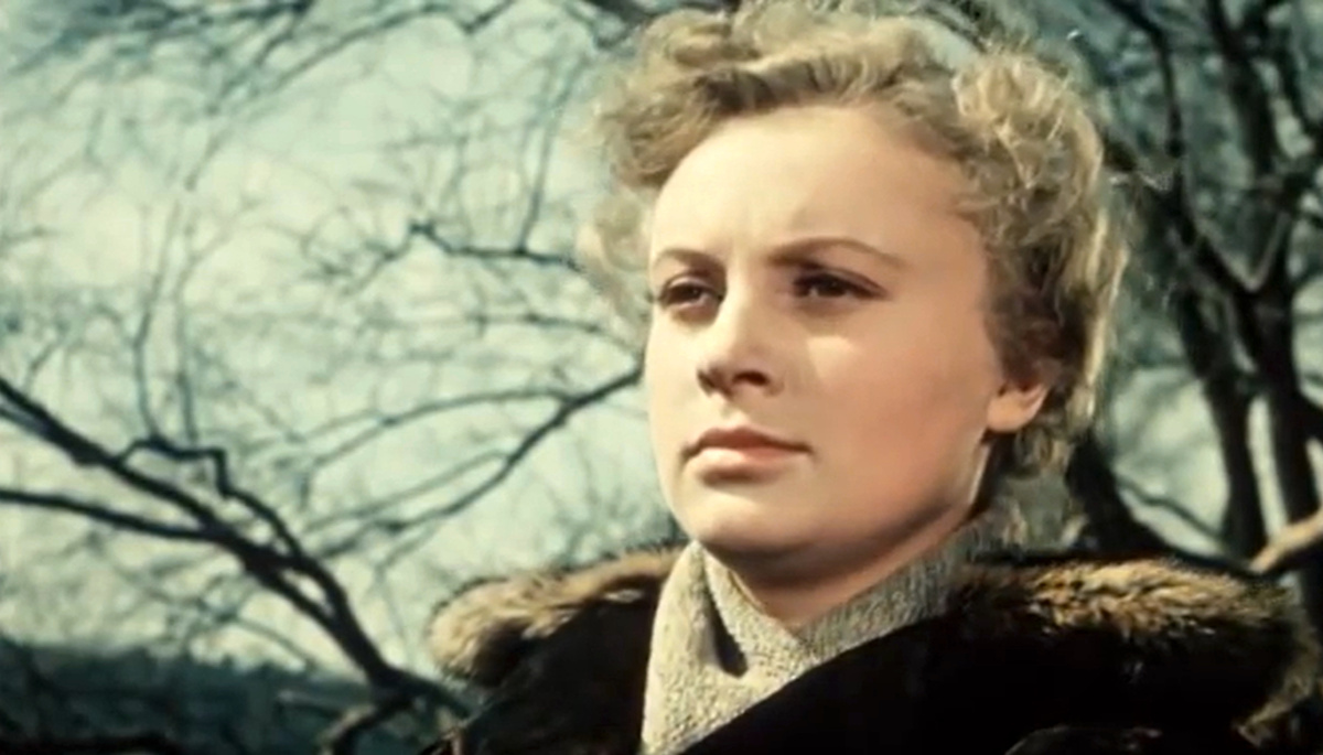 Кадр из кинофильма "Вихри враждебные", 1953 г., режиссер Михаил Калатозов, сценарист Николай Погодин, композитор Дмитрий Кабалевский (скриншот)