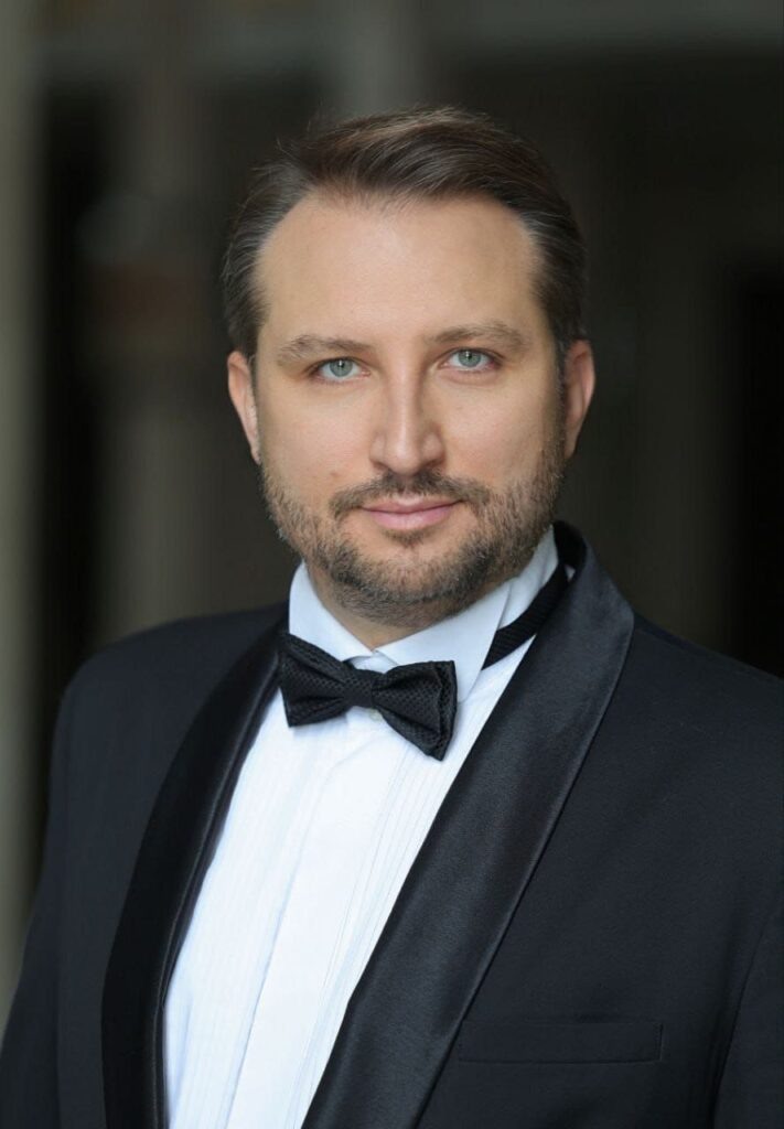 Денис Янцевич
