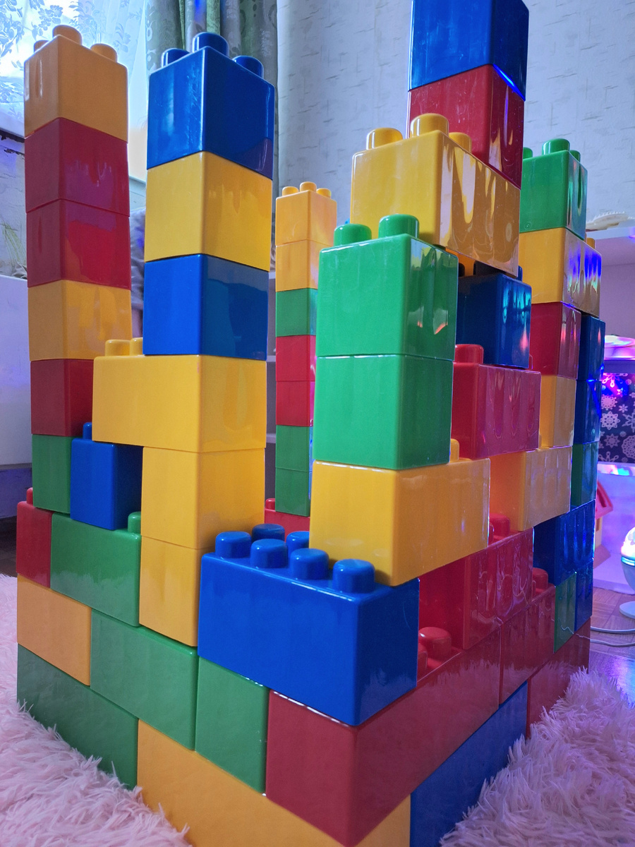 Новый конструктор, делаем домики и башни))