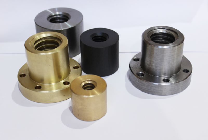 Трапецеидальные гайки с фланцем и без фланца: особенности и применение