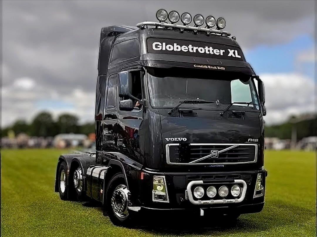 Все фотографии здесь обработаны нейросетью 