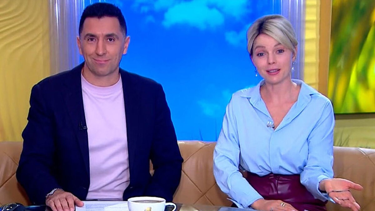 Эфир передачи "Доброе утро" с Денисом Стойковым