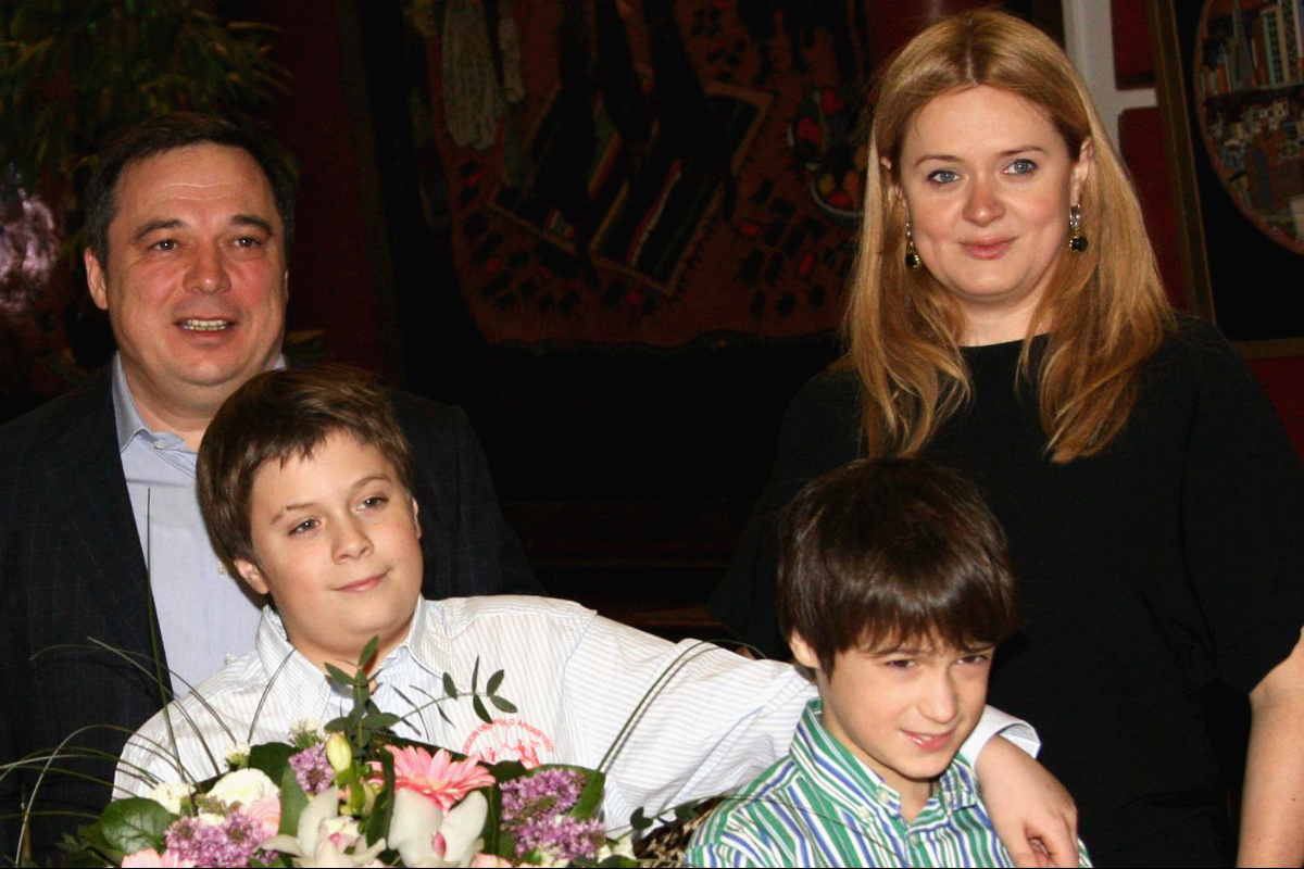 Анна Михалкова с семьёй. Фото: «78.ru»