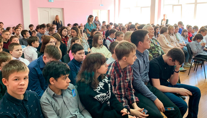 С сентября текущего года в школах введут новую программу – «Обучение служением. Первые». Фото: 1MI