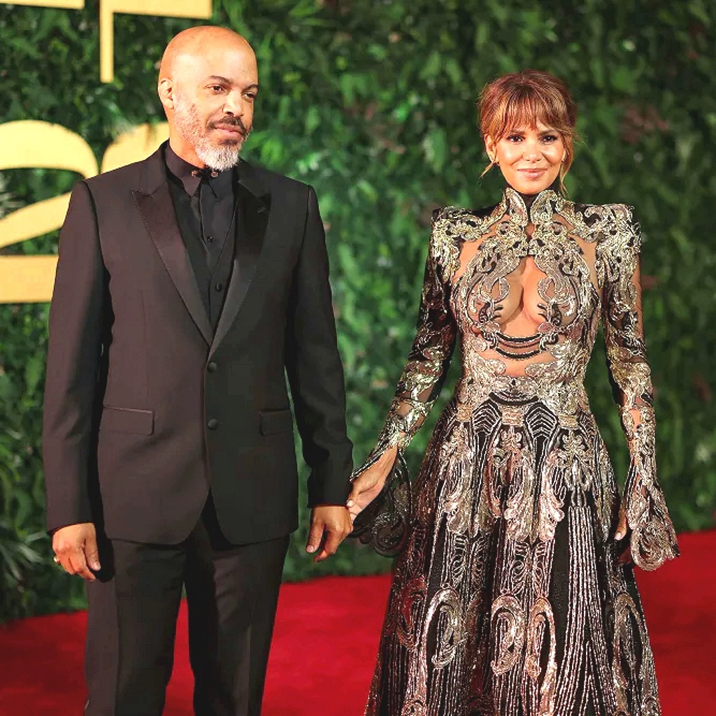 Ван Хант и Холли Берри на кинофестивале в Джидде, Саудовская Аравия, 2023 г