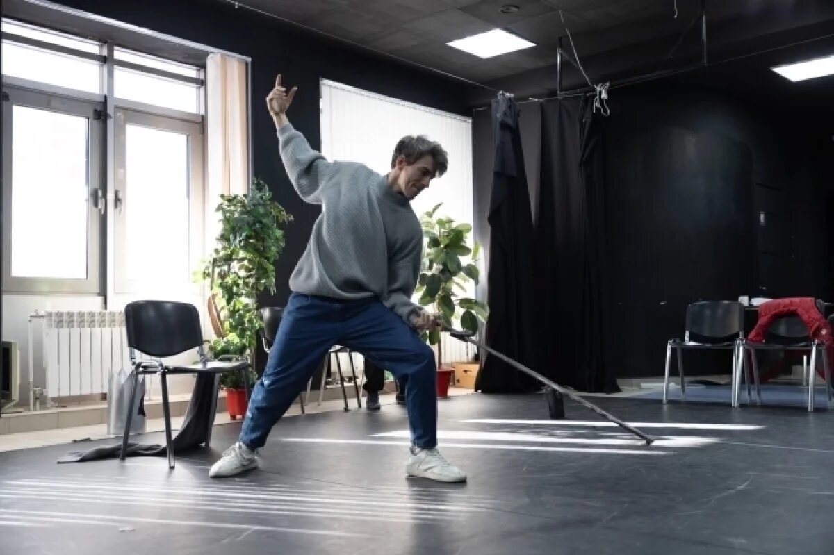    Исполнитель главной роли Ярослав Тимофеев