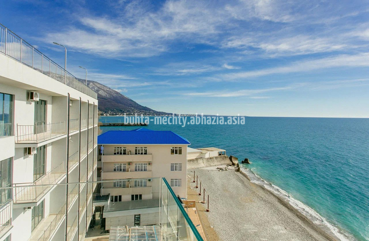 Бухта Мечты Гагра, отель на берегу моря