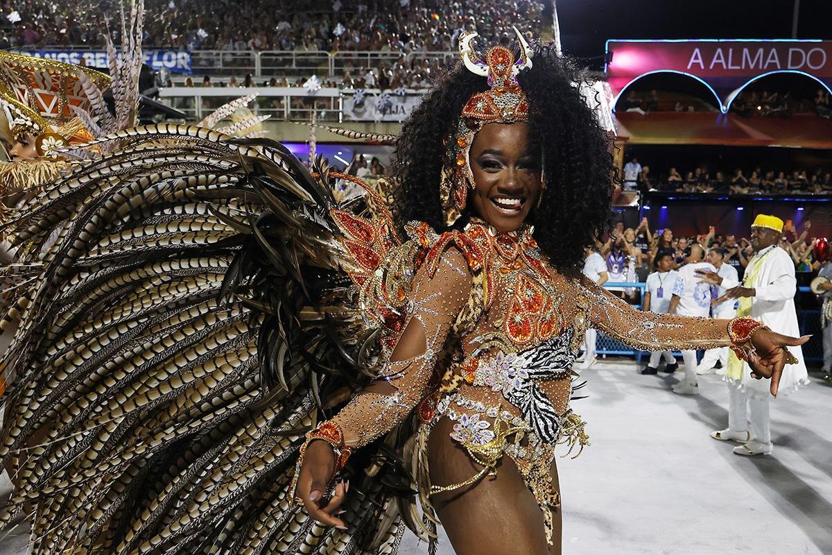 Wagner Meier / Getty Images📷Карнавал в Рио-де-Жанейро, 16 февраля 2026 года