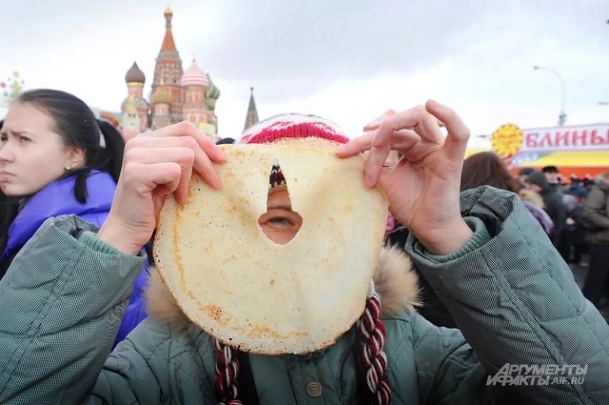    Третий день Масленицы в народе называется Лакомка.