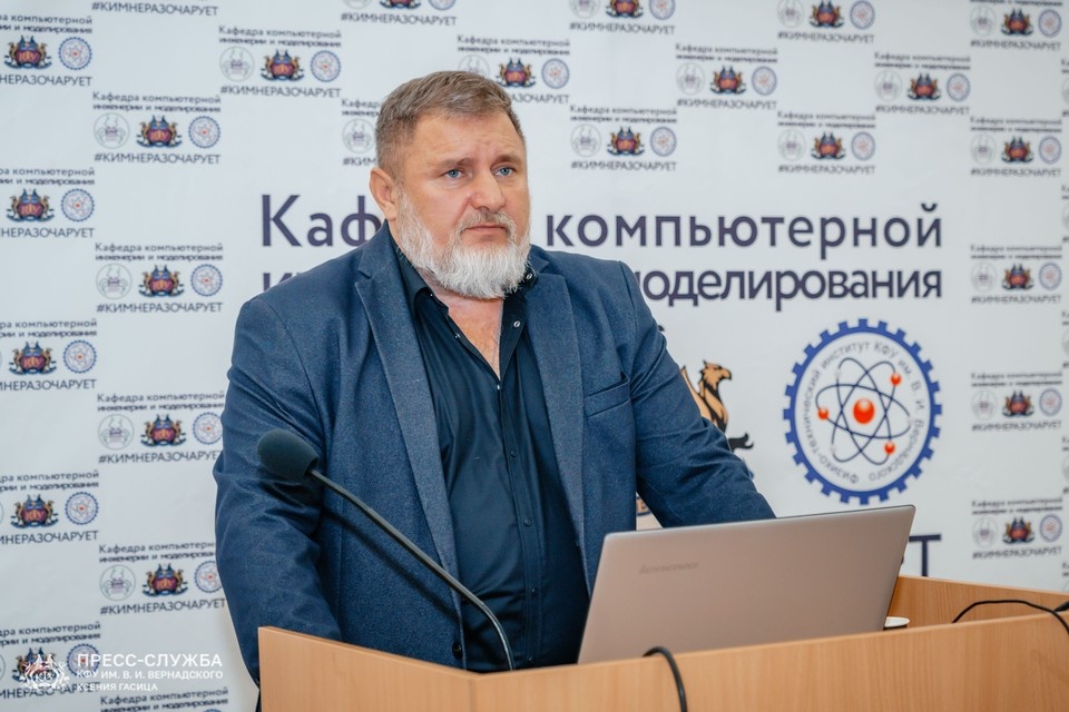    Вячеслав Губин встал на защиту Донбасса от укронацистов в 2014 году. Фото: пресс-служба КФУ имени Вернадского