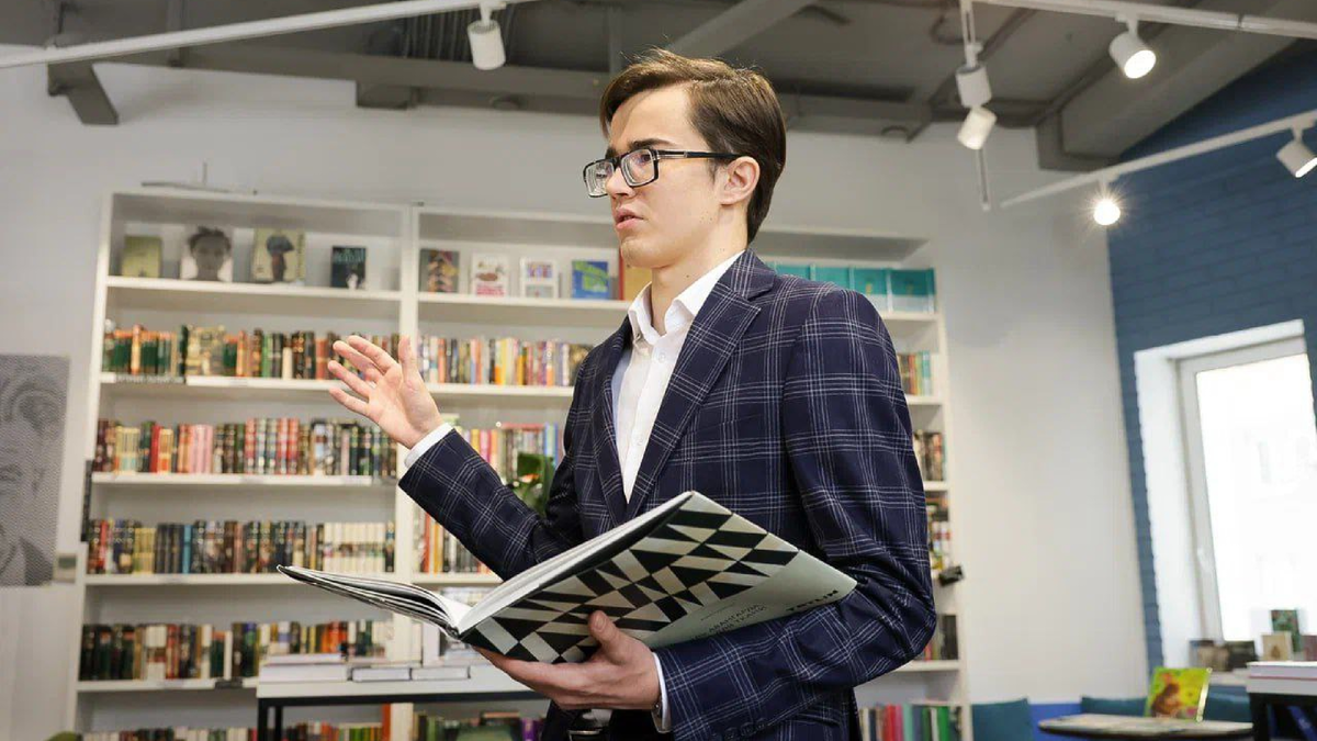 Студент Школы естественных наук ТюмГУ Кирилл Шихов. 