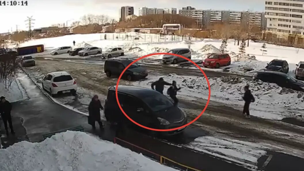    Фото: скрин видео с камеры домофона.