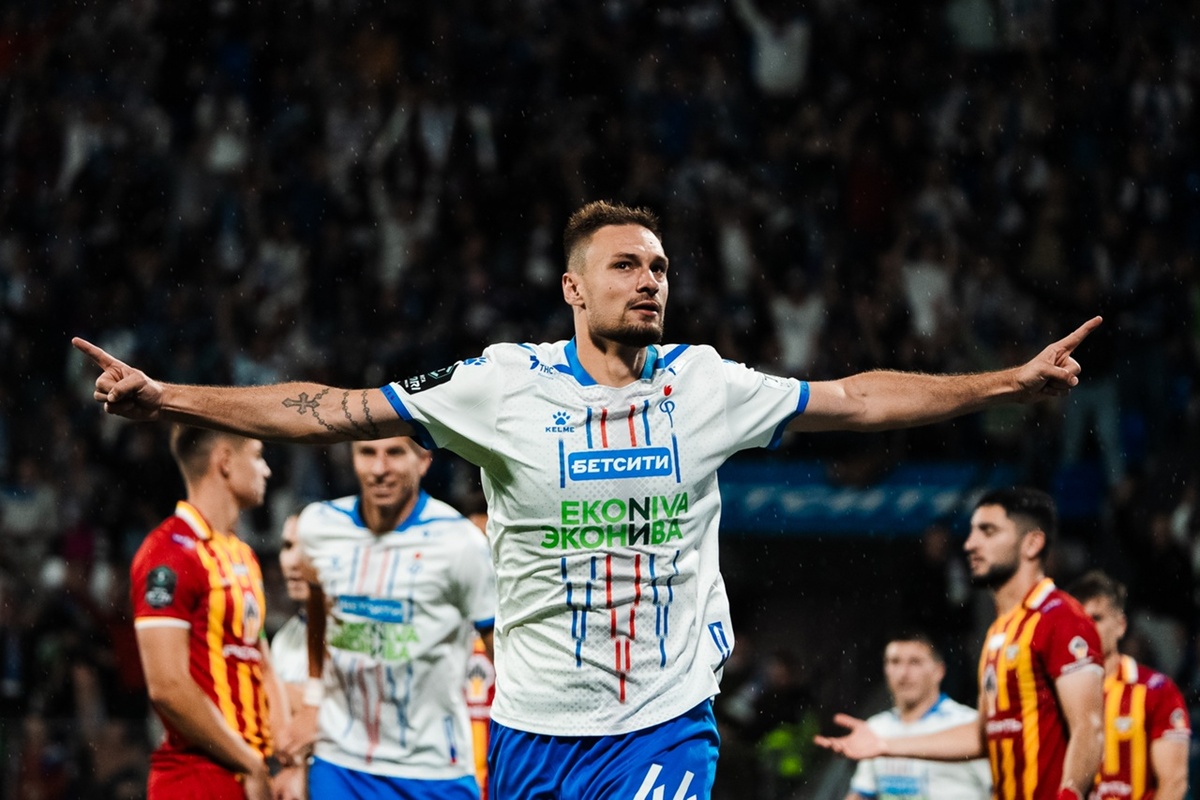 Юрий Журавлев отдал 915 передач партнерам!!!