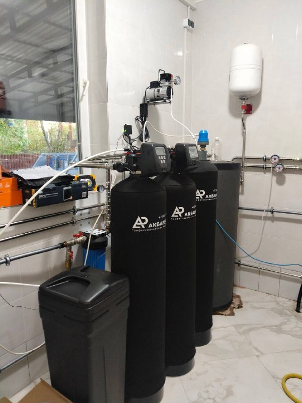 Все больше входит в моду монтаж на НЕРЖАВЕЙКЕ

🧐Некоторые плюсы нержавеющей стали в водоочистке:

🔥Коррозионная стойкость. 
Это обеспечивается тончайшим оксидным слоем на поверхности, который формируется благодаря хрому в составе сплава. 
🪄Инертность. 
Нержавеющая сталь не выделяет в воду опасные компоненты, которые могут влиять на её состав. 
⚙️Механическая прочность. Материал не боится гидроударов, устойчив к высоким температурам и давлению. 
💪Гибкость и прочность фильтровальных сеток из нержавеющей стали. 
Они обеспечивают высокую степень очистки воды от примесей.

❌Но так же есть то, чего боится НЕРЖАВЕЙКА-это гипохлорид натрия и активные формы хлора

Узнать подробнее можно у наших менеджеров:
+7 985 556 50 50
+7 919 967 51 51

Акваресурс-залог чистой воды в доме 🫶

#акваресурс#водоочистка#анализаводы#нержавейка#обезжелезивание#умягчение#ультрафильтрация