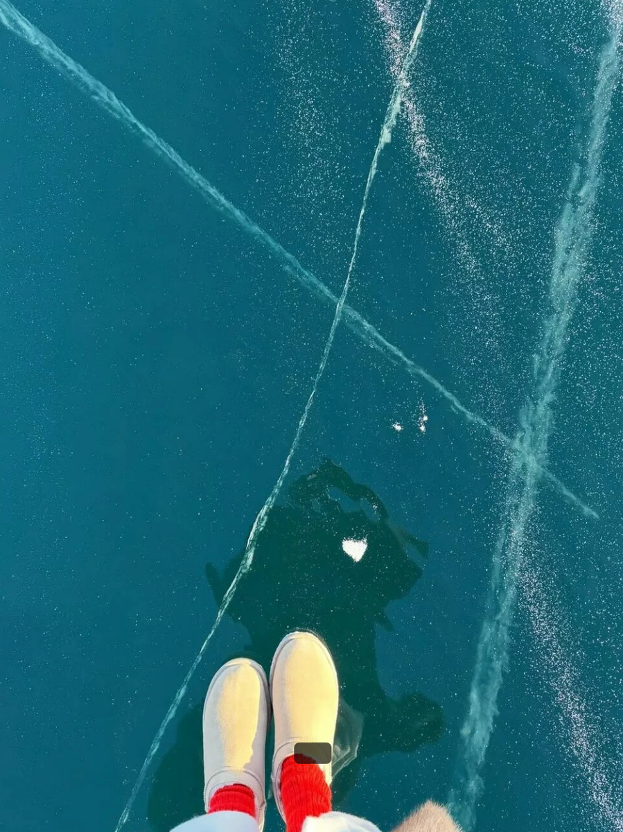     Виктория Исакова с подругами. Фото: Соцсети Виктории Исаковой