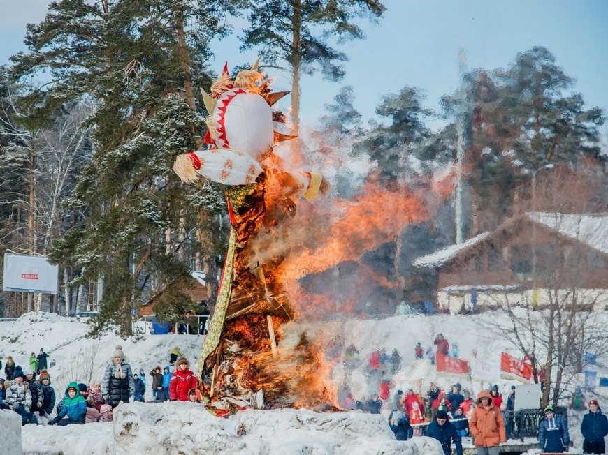 Главное гулянье в честь масленицы пройдет в Казани 21 февраля, начало мероприятия в 11:00 в парке "Черное озеро".
