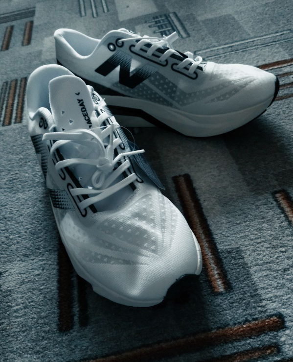 думаете это чёрно-белое фото? как бы не так