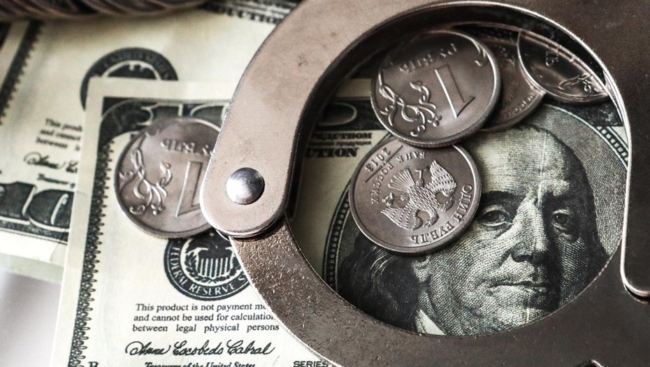    В Петербурге задержан глава антикоррупционного отдела Кировского района по подозрению в получении взяток Автор фото: Сергей Коньков