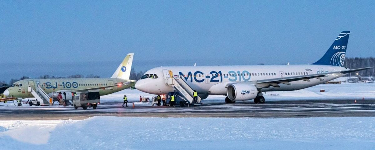   Самолёты МС-21-310 и SJ-100