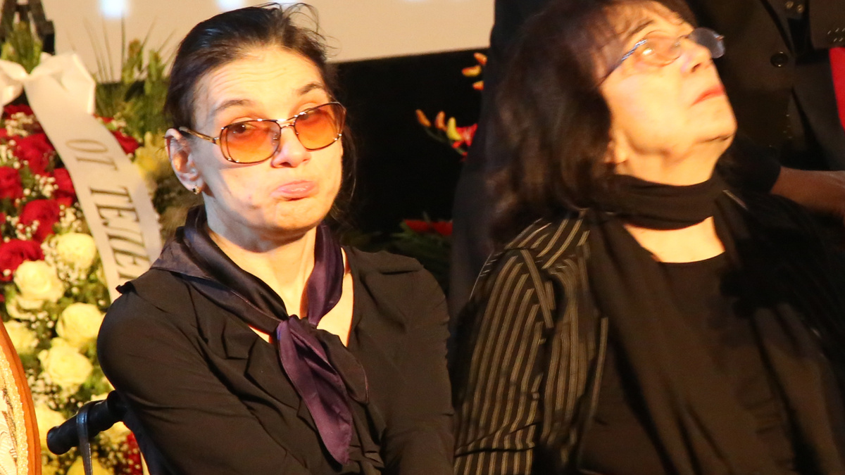 Дочь Алексея Баталова с мамой Гитаной Леонтенко. Фото: Борис Кудрявов / КП