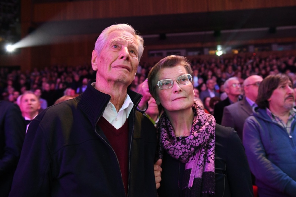    Геннадий Юхтин с супругой (фото: РИА Новости / Сергей Пятаков)