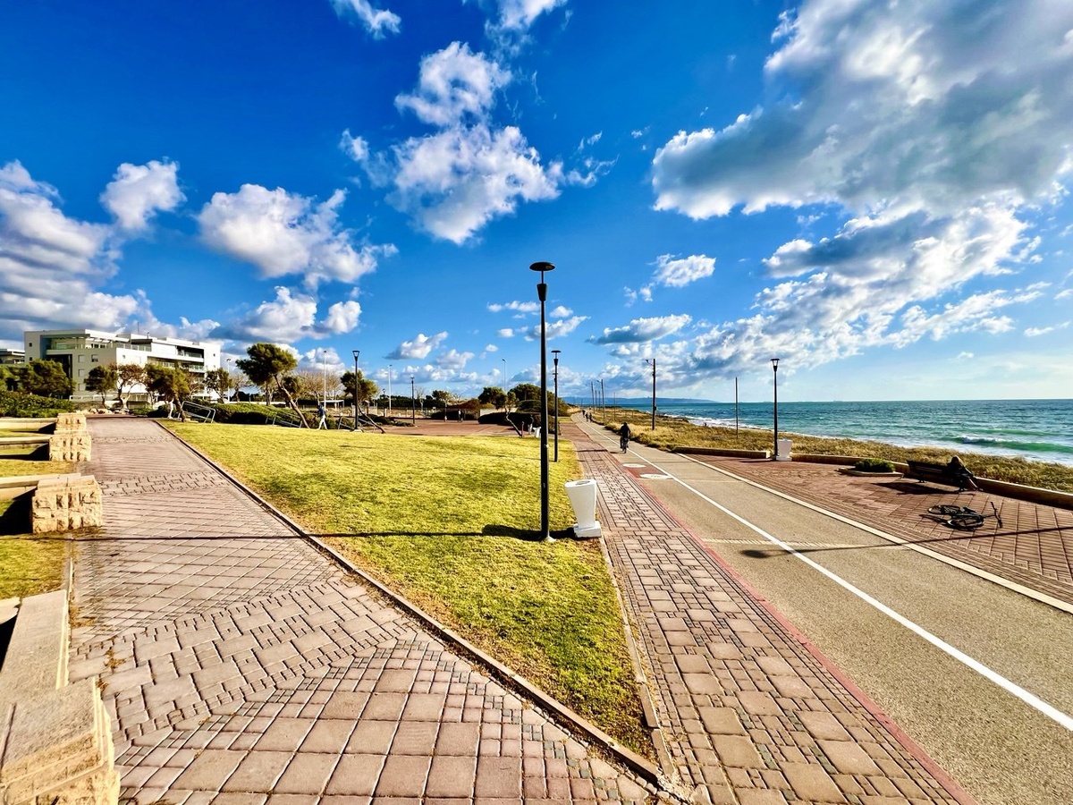 Прогулочная набережная Нагарии растянулась на весь город