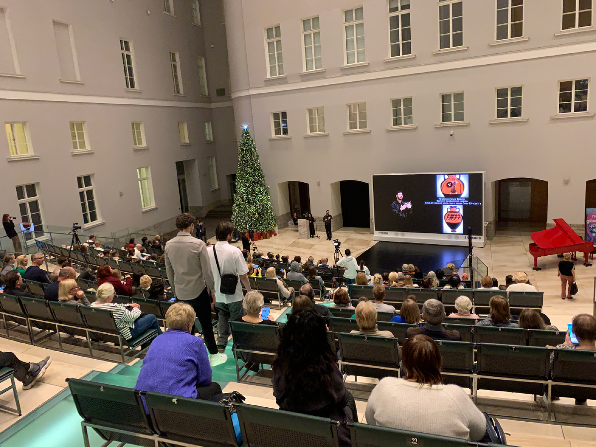 Например, сюда) Эрмитаж, Главный Штаб. Фото автора 