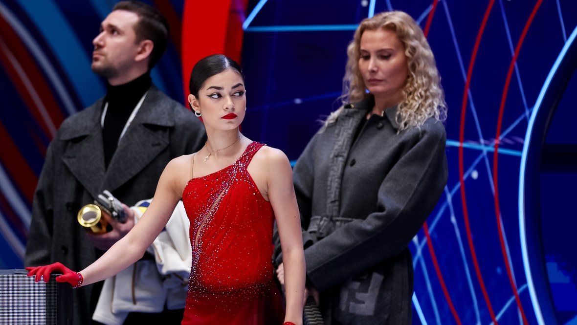    Даниил Глейхенгауз, Аделия Петросян и Этери Тутберидзе.Дарья Исаева