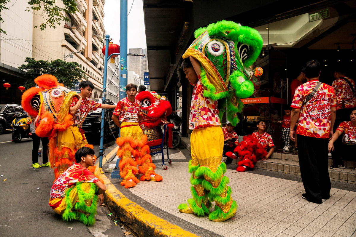 Празднование Нового года по лунному календарю в китайском квартале в Бинондо, Манила, Филиппины, 17 февраля 2026 года ©Lisa Marie David/Reuters  📷