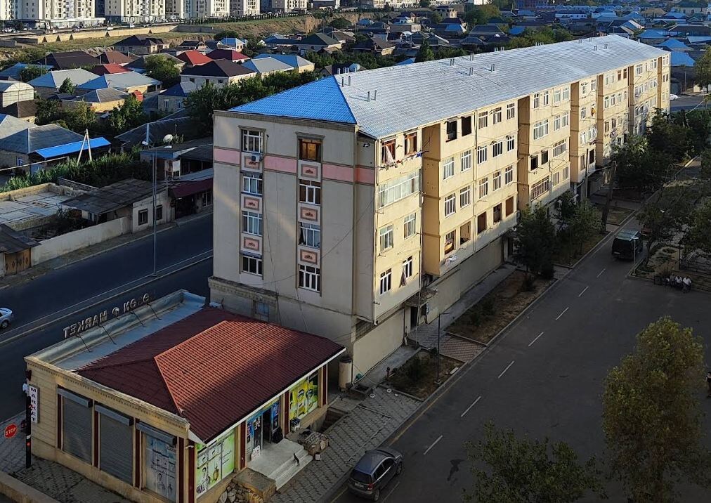 Пятиэтажный дом 64 серии в городе Гянджа (Фото с гугл карт)