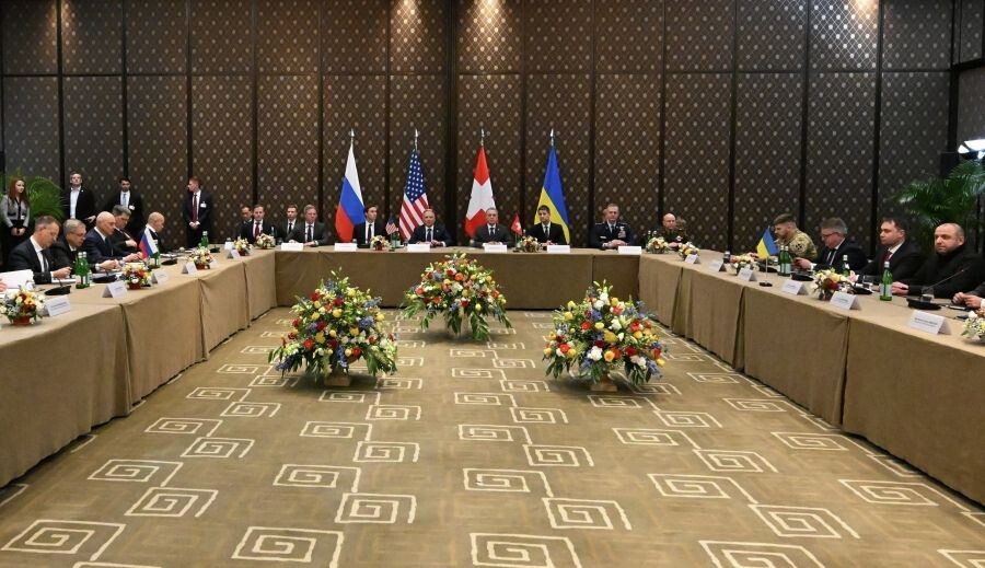    Участники трехсторонней встречи делегаций России, США и Украины в Женеве / Источник: © Екатерина Чеснокова/РИА Новости