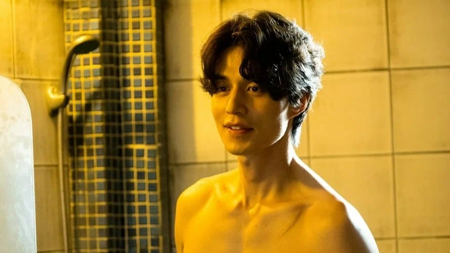 Ли Дон-ук в мрачной дораме «Незнакомцы из ада»