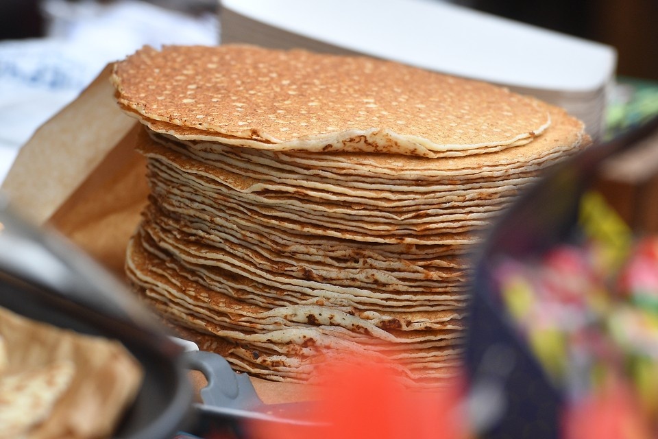    Угоститься блинами и поучаствовать в народных гуляньях можно 21 и 22 февраля. Алексей БУЛАТОВ