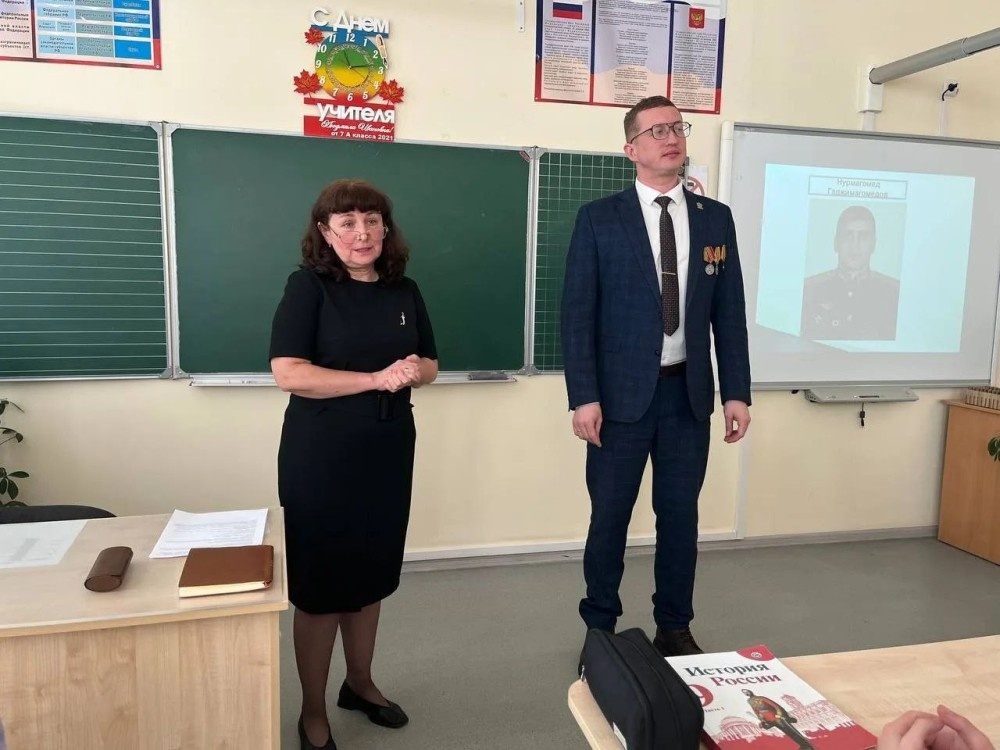    В нижегородских школах звонки заменили патриотическими песнями