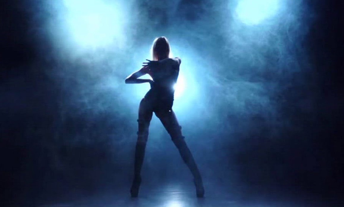 Как выглядит актер на сцене без контрового света