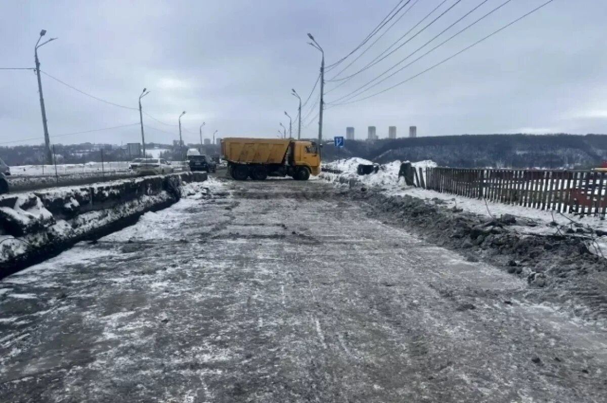    Движение по Мызинскому мосту ограничат из-за ремонта