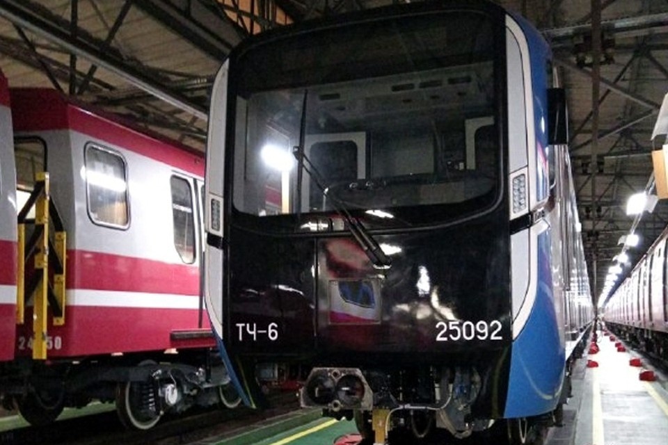    В Петербург пришел третий состав новой модели. Фото: vk.com/passtransportspb