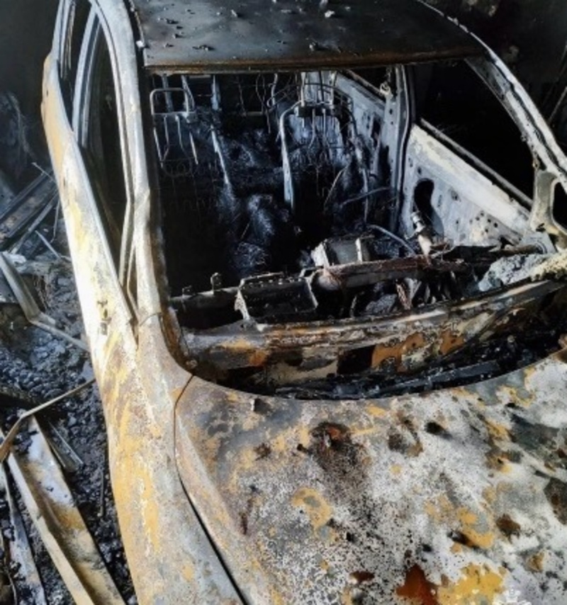    В пожаре сгорела машина Фото: ГУ МЧС России по Ставропольскому краю