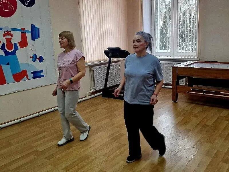 Александра Севастьянова на занятиях в "Активном долголетии"