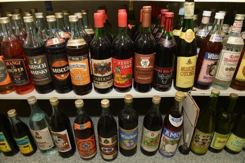 Ликёры, вина, водка ГДР...