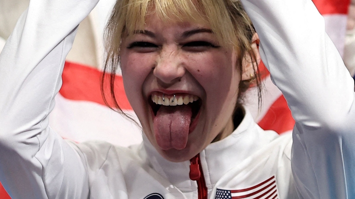    Алиса Лью из сборной США, которая лидирует в командном турнире по фигурному катанию на ОИ-2026. Фото: REUTERS