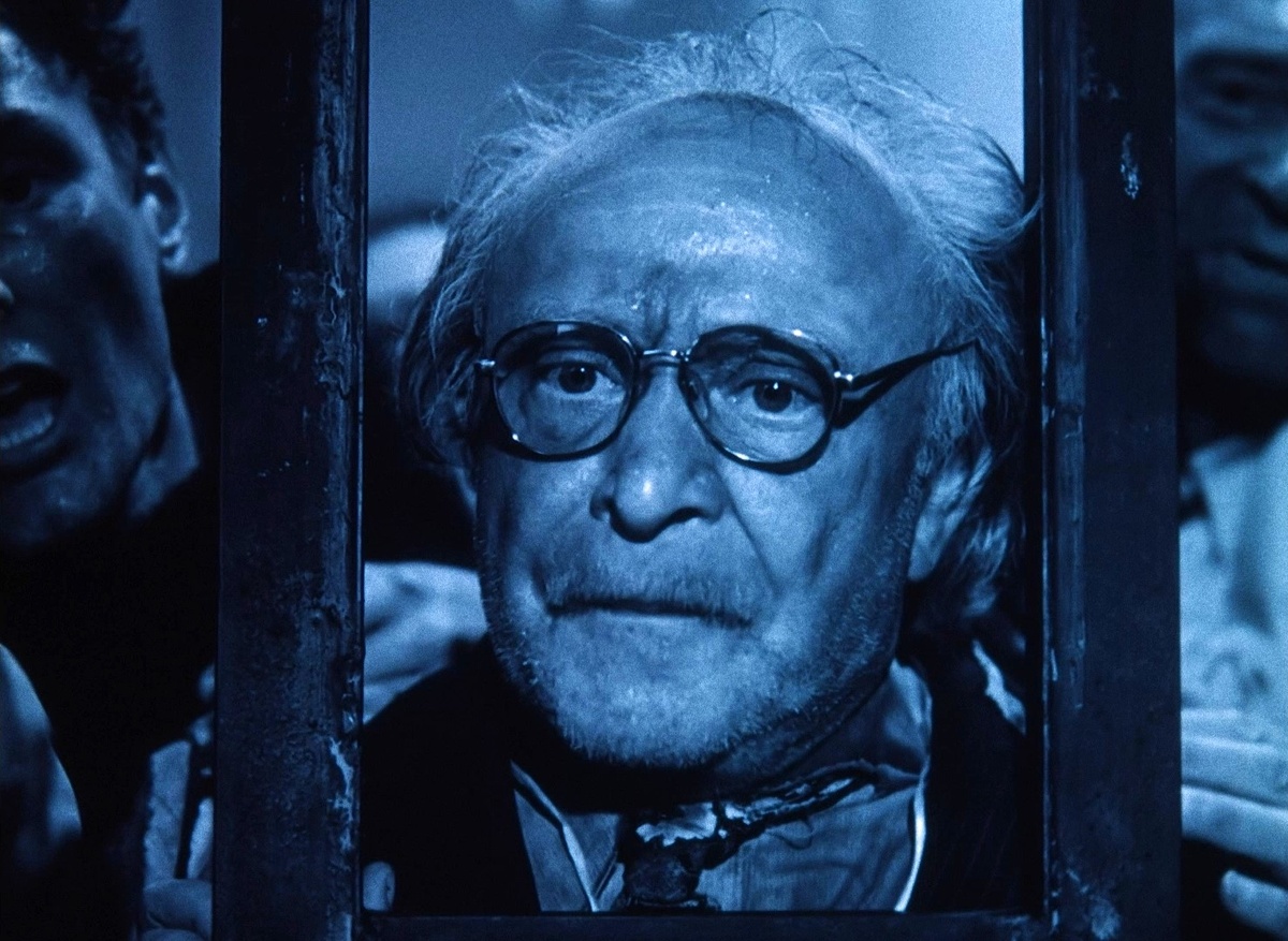 Кадр из к/ф «Письма мертвого человека».