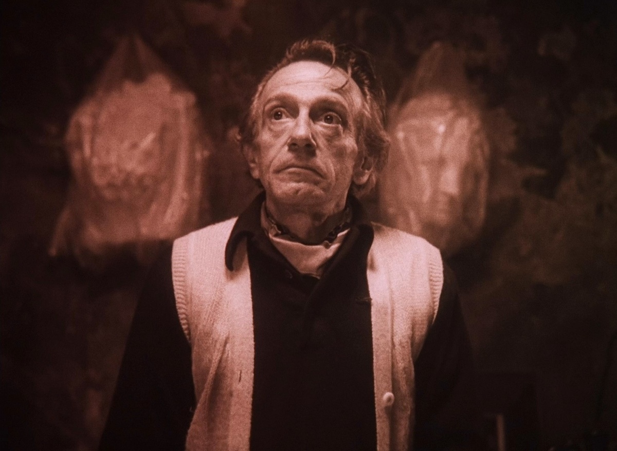 Кадр из к/ф «Письма мертвого человека».