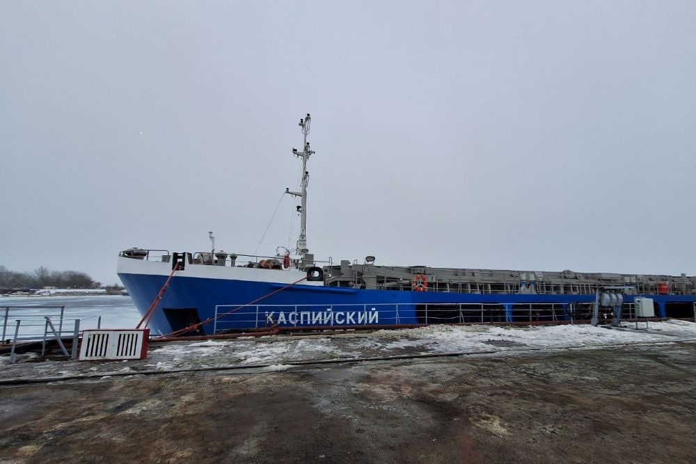    Меньше чем через месяц сухогруз "Каспийский берег" отправится в Иран с первым грузом зерна / Мария Соловьева/РГ