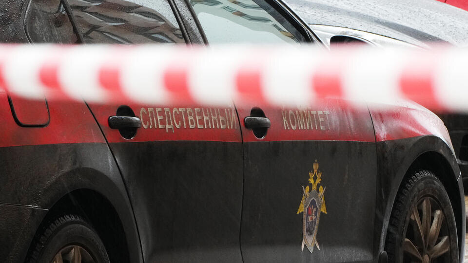     Дело возбуждено после обрушения крыши здания военной полиции в Ленобласти ИЗВЕСТИЯ/Сергей Лантюхов