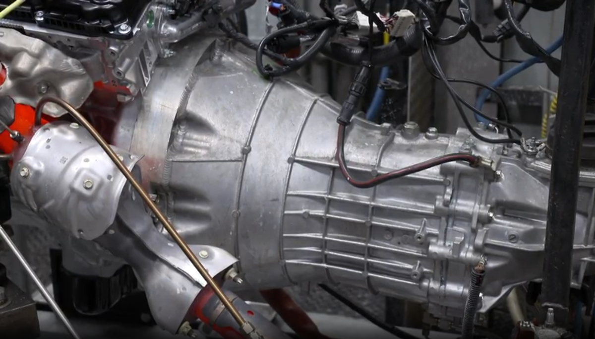    Силовой агрегат Nissan на ресурсных испытаниях   
Nissan