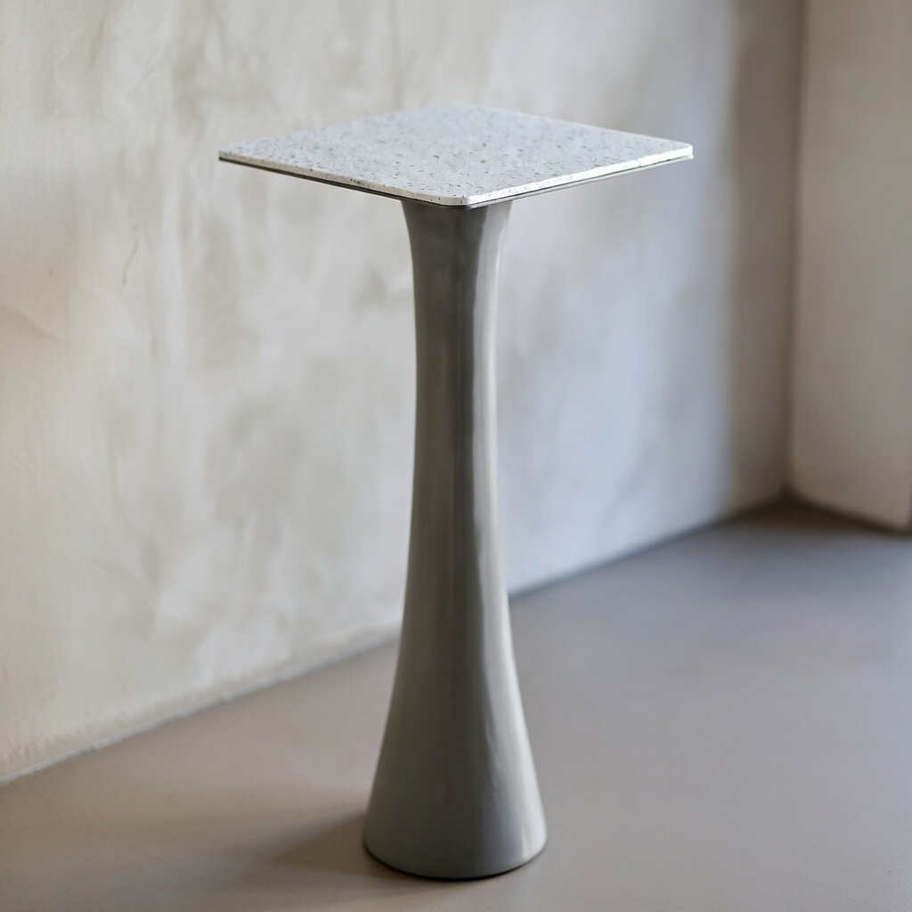 журнальный столик из микроцемента