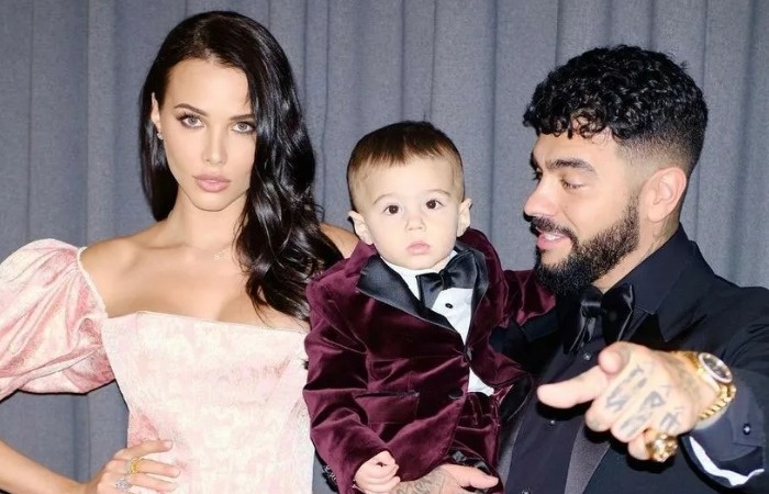 Анастасия Решетова с Тимати и сыном.